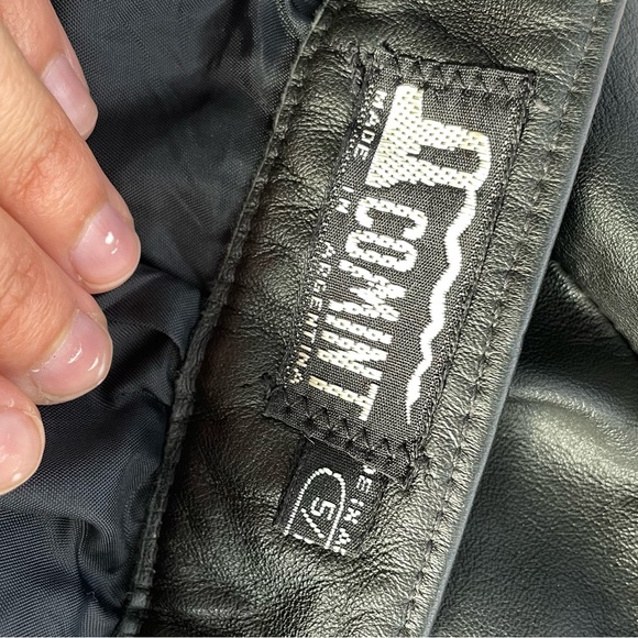 Vintage 80s Argentinian Leather perfect pencil skirt kick pleat black catwoman - Picture 12 of 16